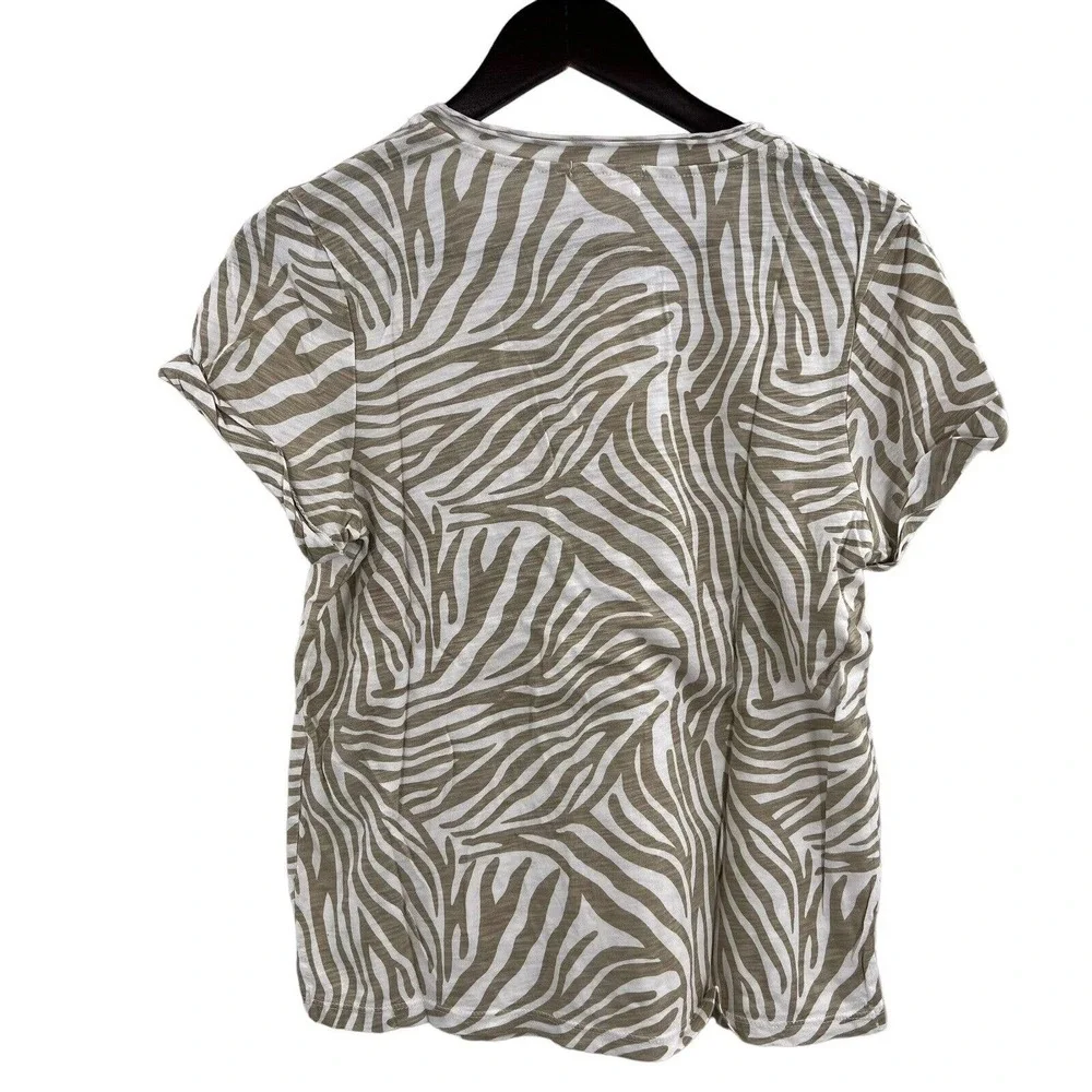 Anthropologie Zebra Print V Neck Pocket Tee New XS‎